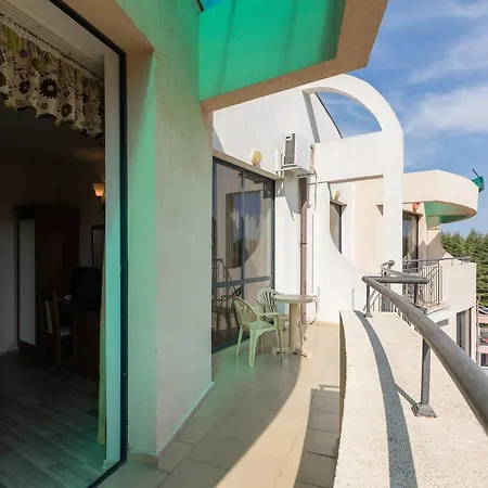 Апартамент 1bedroom W Balcony &kitchen+washer *
